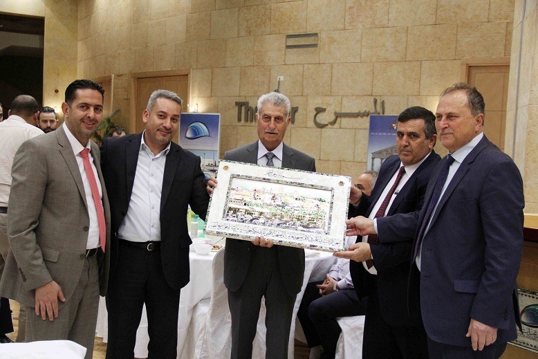 شركة جامعة فلسطين الأهلية تقيم مأدبة افطار لموظفيها شركة جامعة فلسطين الأهلية تقيم مأدبة افطار لموظفيها
