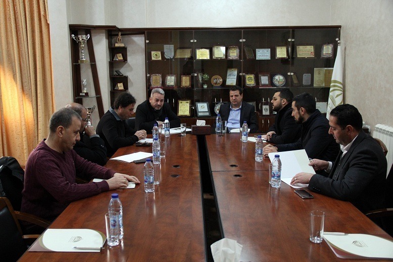 جامعة فلسطين الأهلية تستضيف النائب ايمن عودة جامعة فلسطين الأهلية تستضيف النائب ايمن عودة