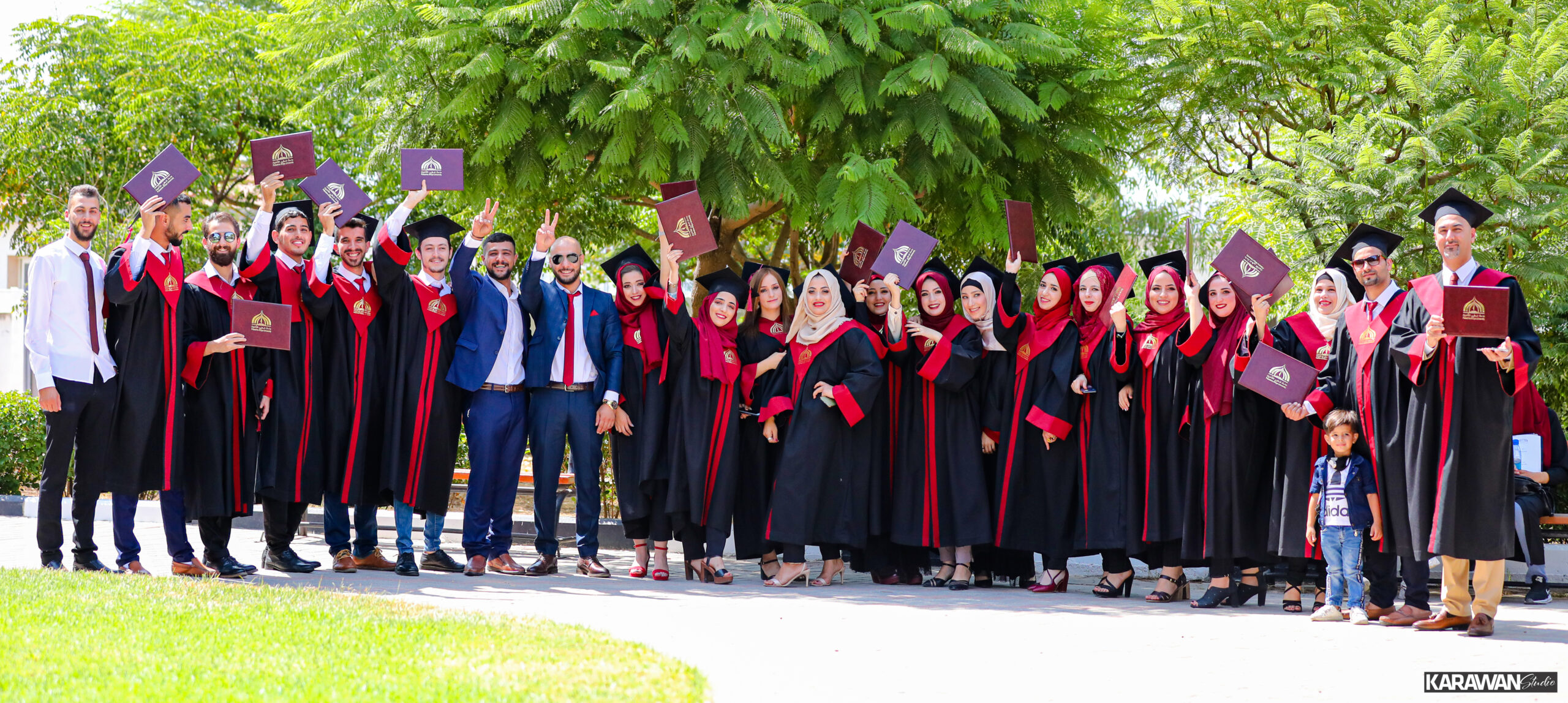 جامعة فلسطين الأهلية تستعد لإطلاق رابطة الخريجين جامعة فلسطين الأهلية تستعد لإطلاق رابطة الخريجين