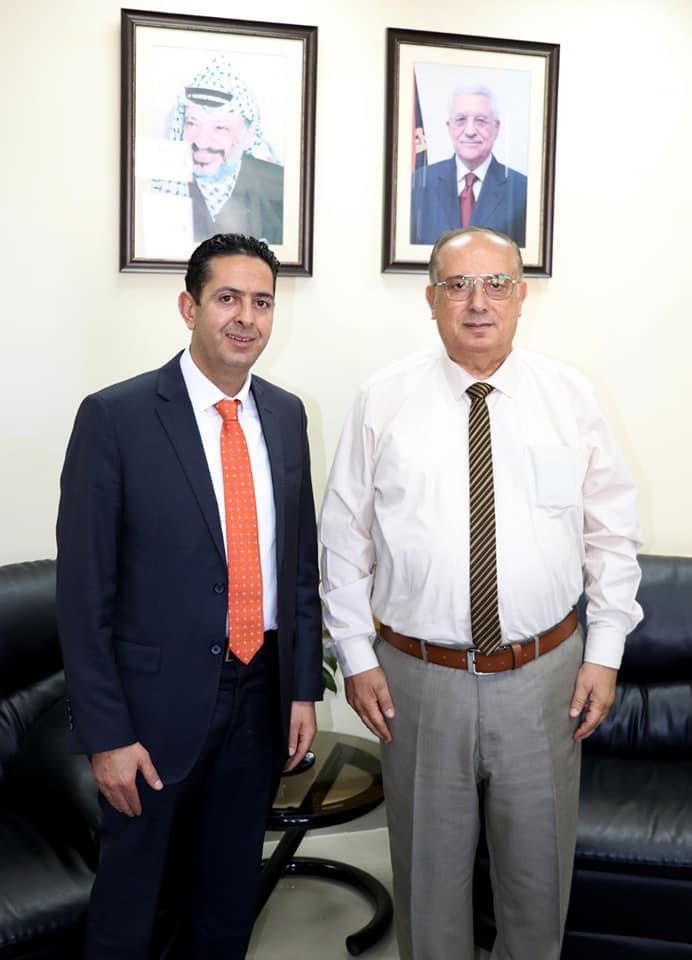 القائم بأعمال رئيس جامعة فلسطين الأهلية يطلع وزير التعليم العالي على خطط الجامعة المستقبلية القائم بأعمال رئيس جامعة فلسطين الأهلية يطلع وزير التعليم العالي على خطط الجامعة المستقبلية