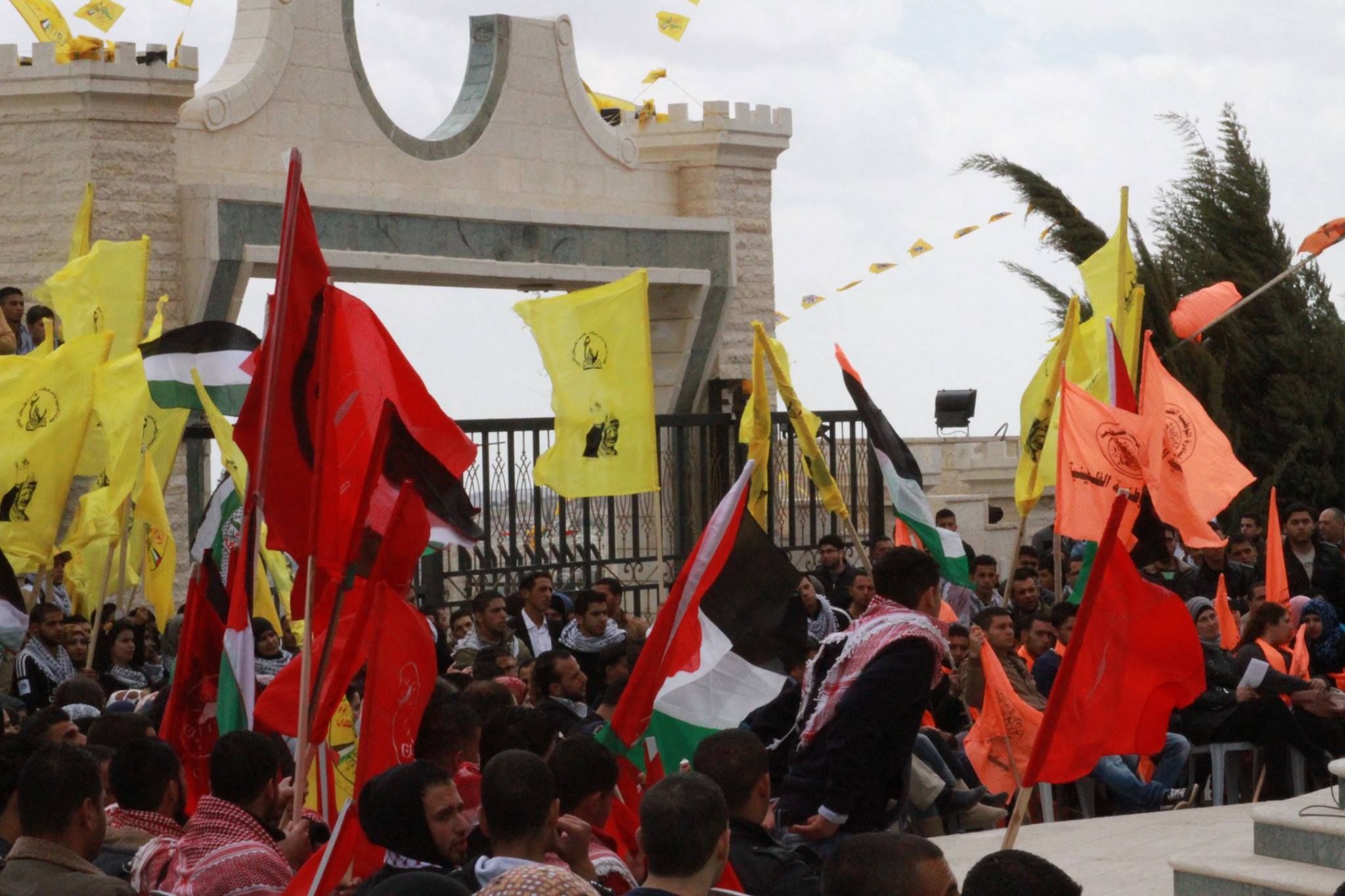 جامعة فلسطين الأهلية تحدد موعد انتخابات مجلس اتحاد الطلبة. جامعة فلسطين الأهلية تحدد موعد انتخابات مجلس اتحاد الطلبة.