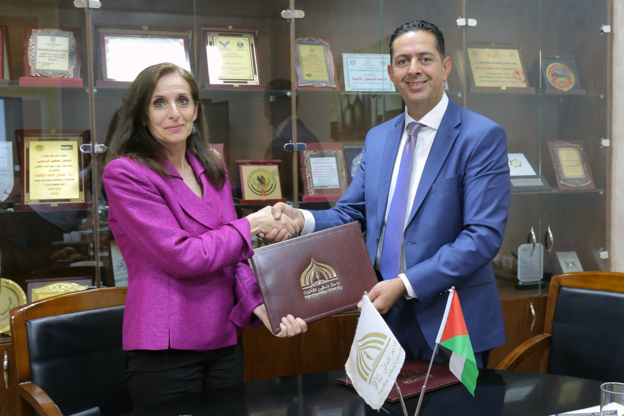 جامعة فلسطين الاهلية ونقابة المهندسين توقعان اتفاقية تعاون مشترك جامعة فلسطين الاهلية ونقابة المهندسين توقعان اتفاقية تعاون مشترك