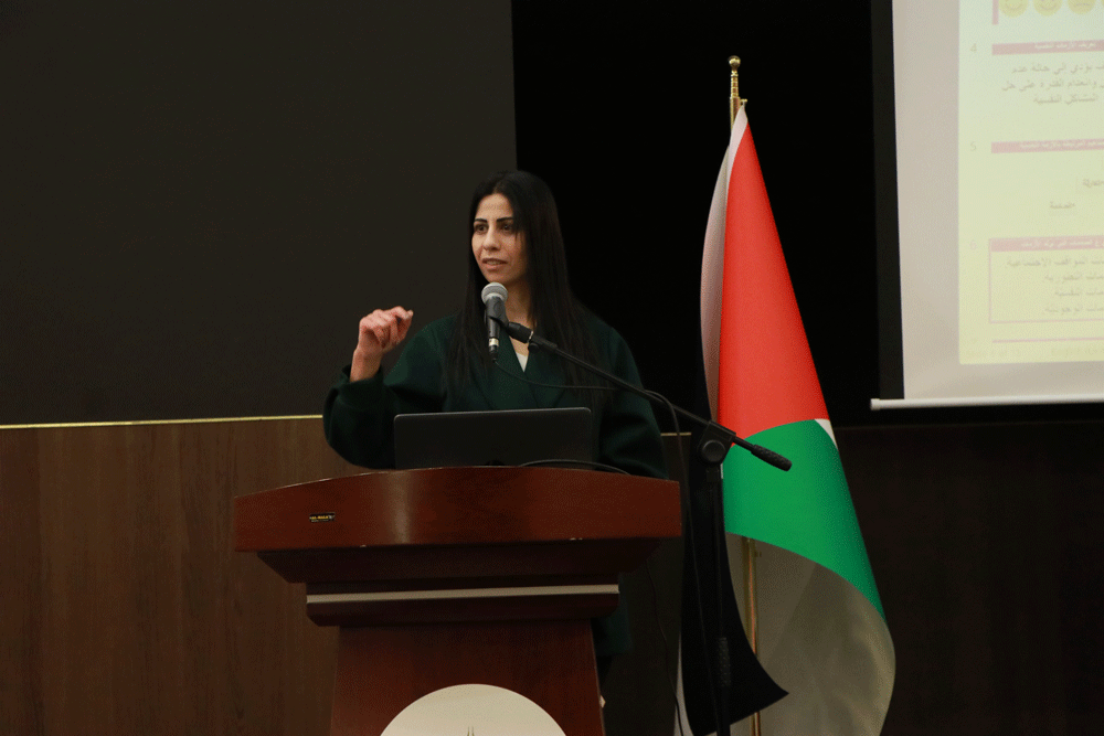 محاضرة لطلبة مساق مقدمة في الثقافة العالمية حول “التدخل النفسي في حالات الطوارئ والأزمات”