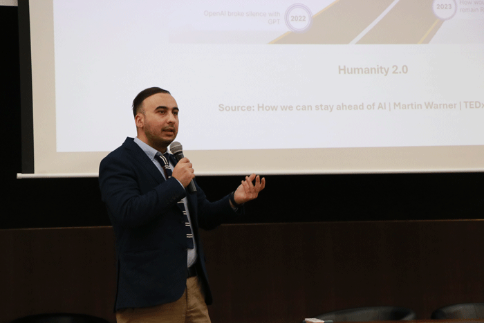 الدكتور هيثم حجازي يقدم محاضرة حول الذكاء الاصطناعي التوليدي لطلبة “الثقافة العالمية”