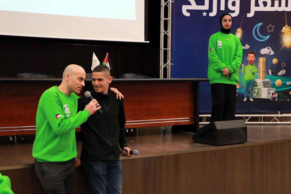 نشاط رمضاني ترفيهي لطلبة الجامعة بالتعاون مع فريق أنا جوال