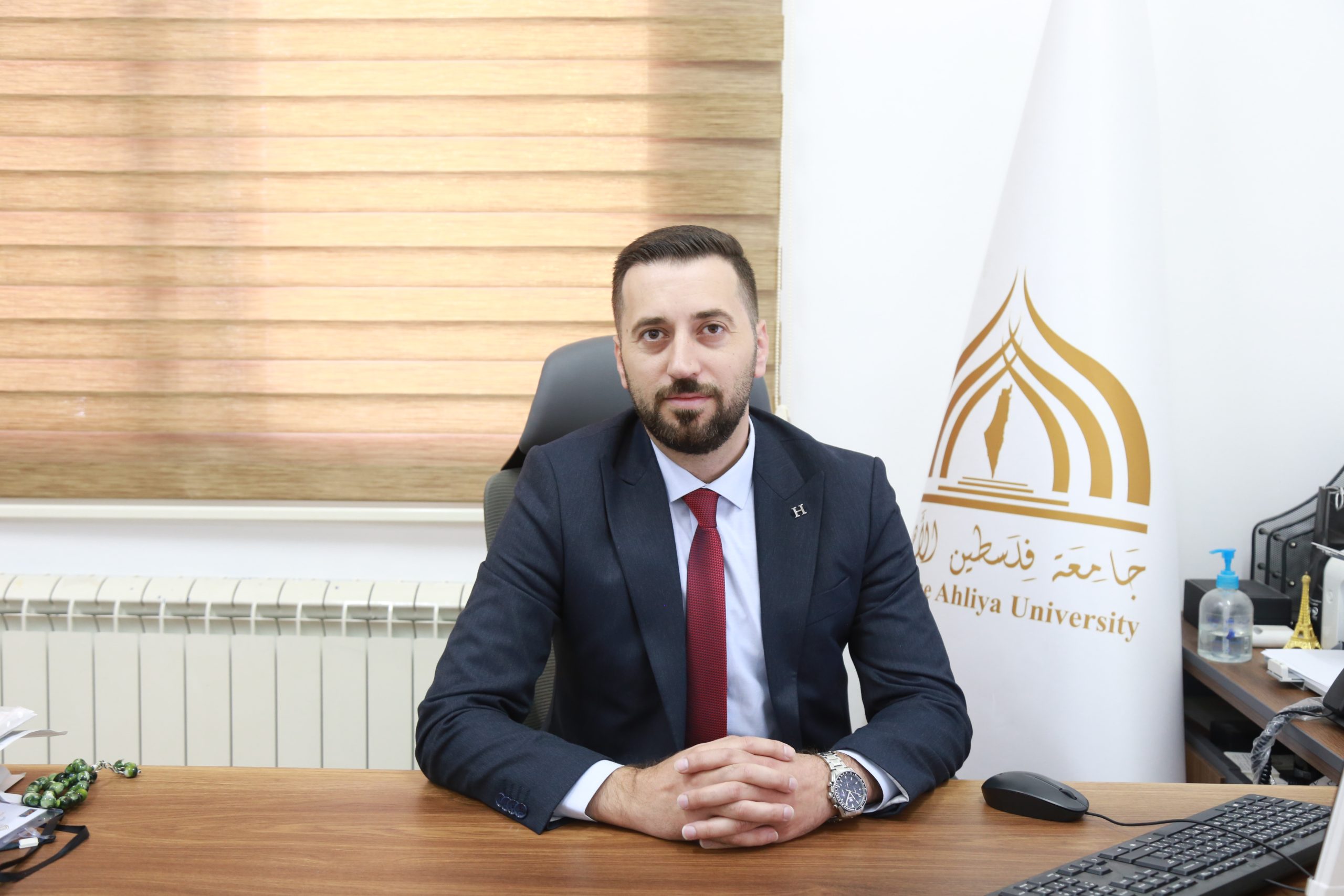 الدكتور حمزة شاهين