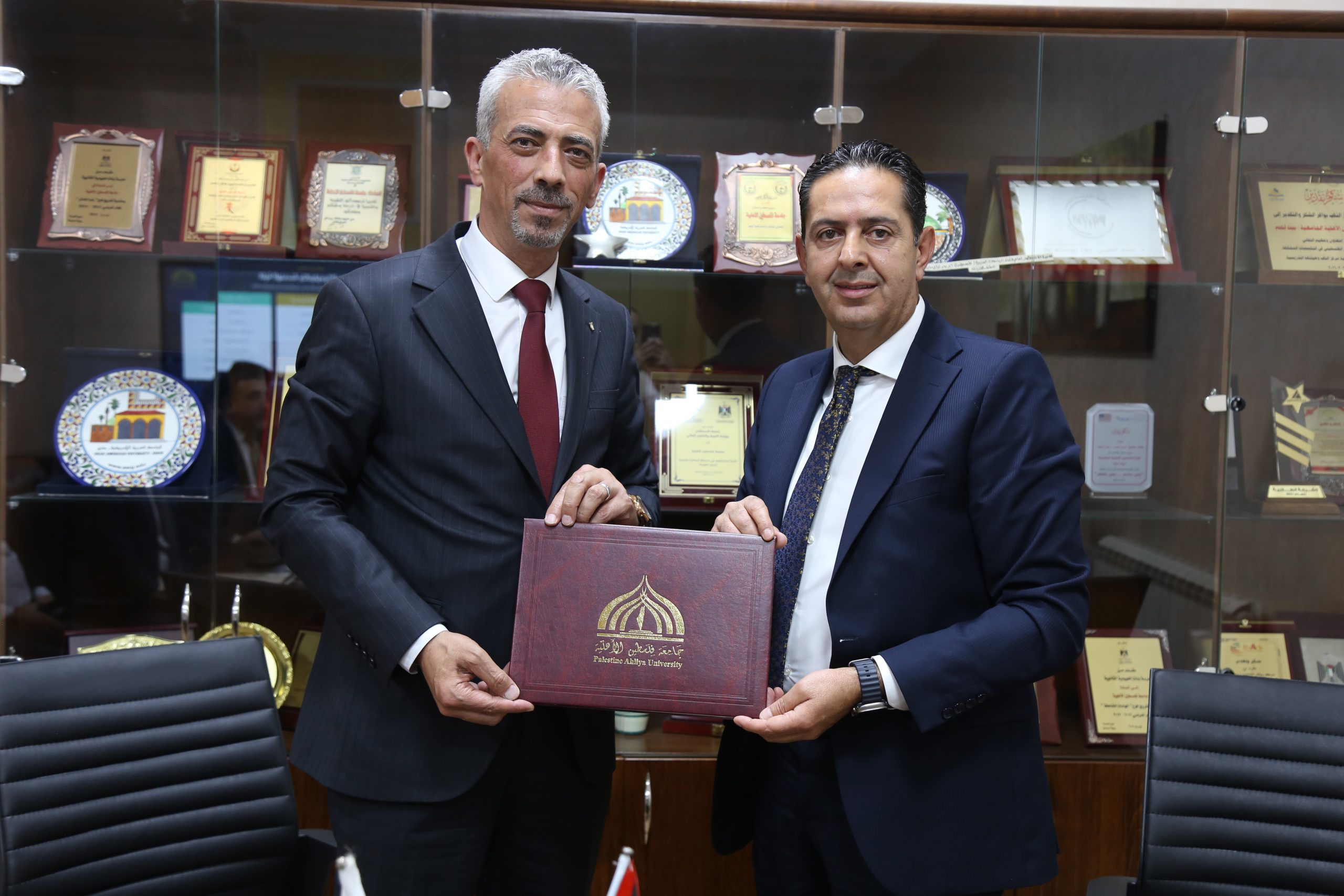 جامعة فلسطين الأهلية توقع مذكرة تفاهم مع نقابة المهندسين – مركز القدس جامعة فلسطين الأهلية توقع مذكرة تفاهم مع نقابة المهندسين – مركز القدس